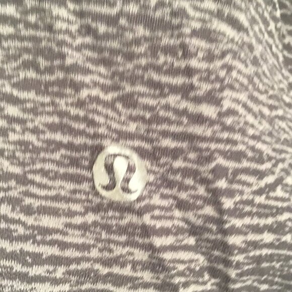 Lululemon Lost In Pace Long Sleeve Size M - Picture 9 of 14